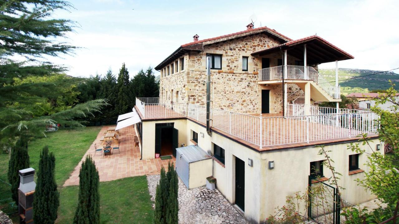 La Romanika De Fellini San Martín de Elines Εξωτερικό φωτογραφία